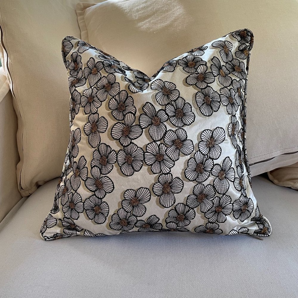 Missoni HomeTaiwan print pillow covers